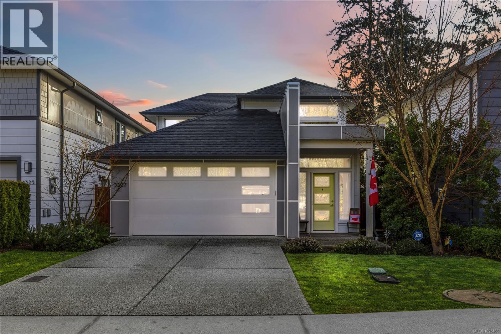 3327 Painter Rd, Colwood