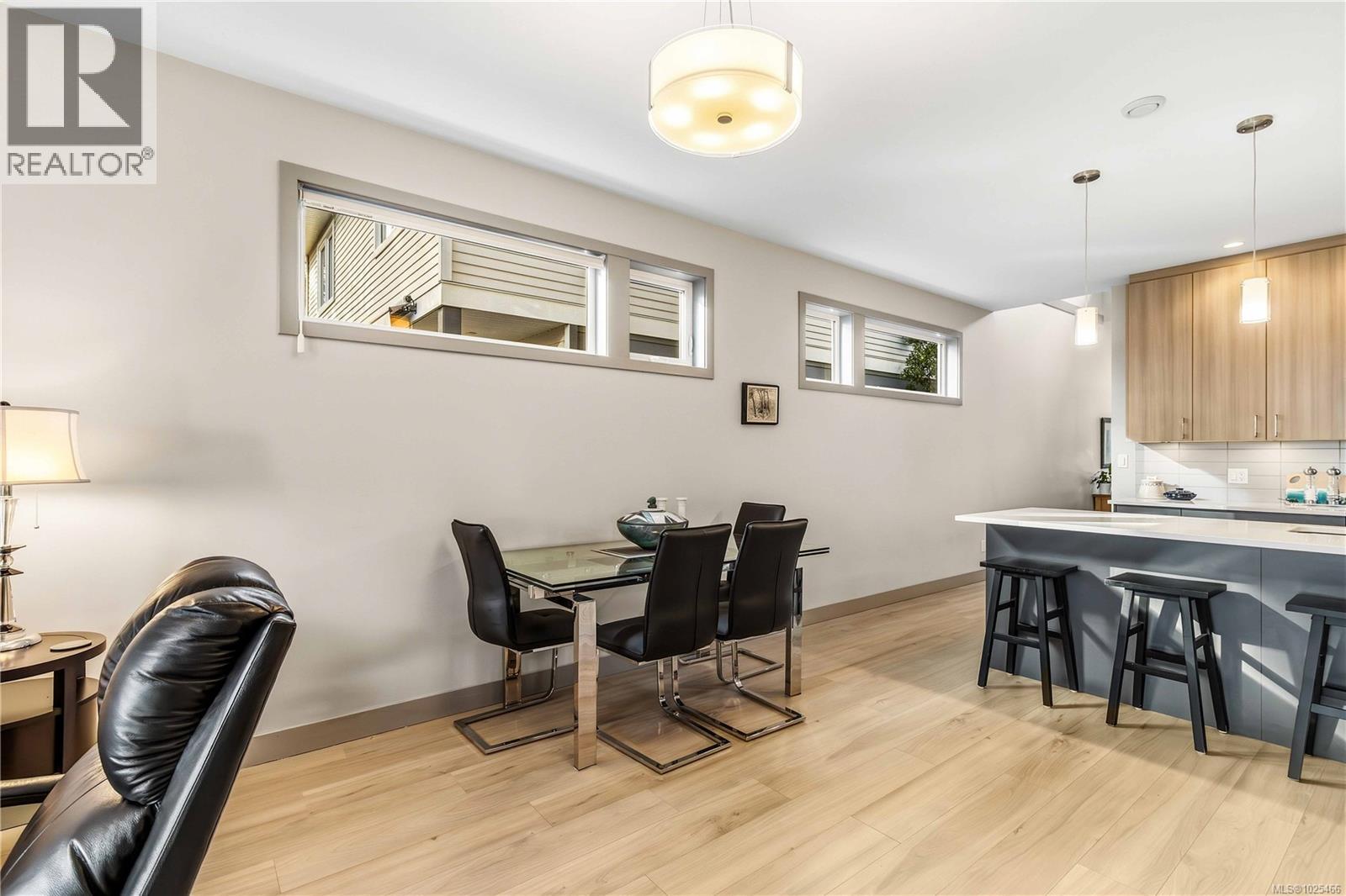 3327 Painter Rd, Colwood