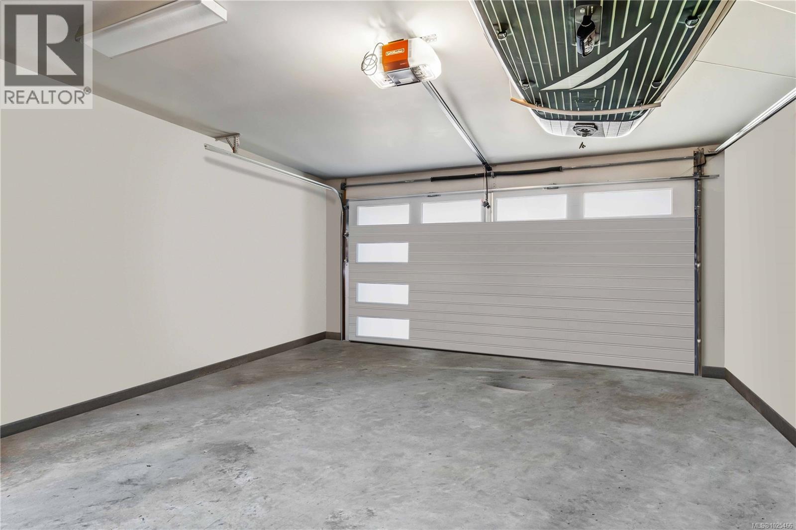 3327 Painter Rd, Colwood