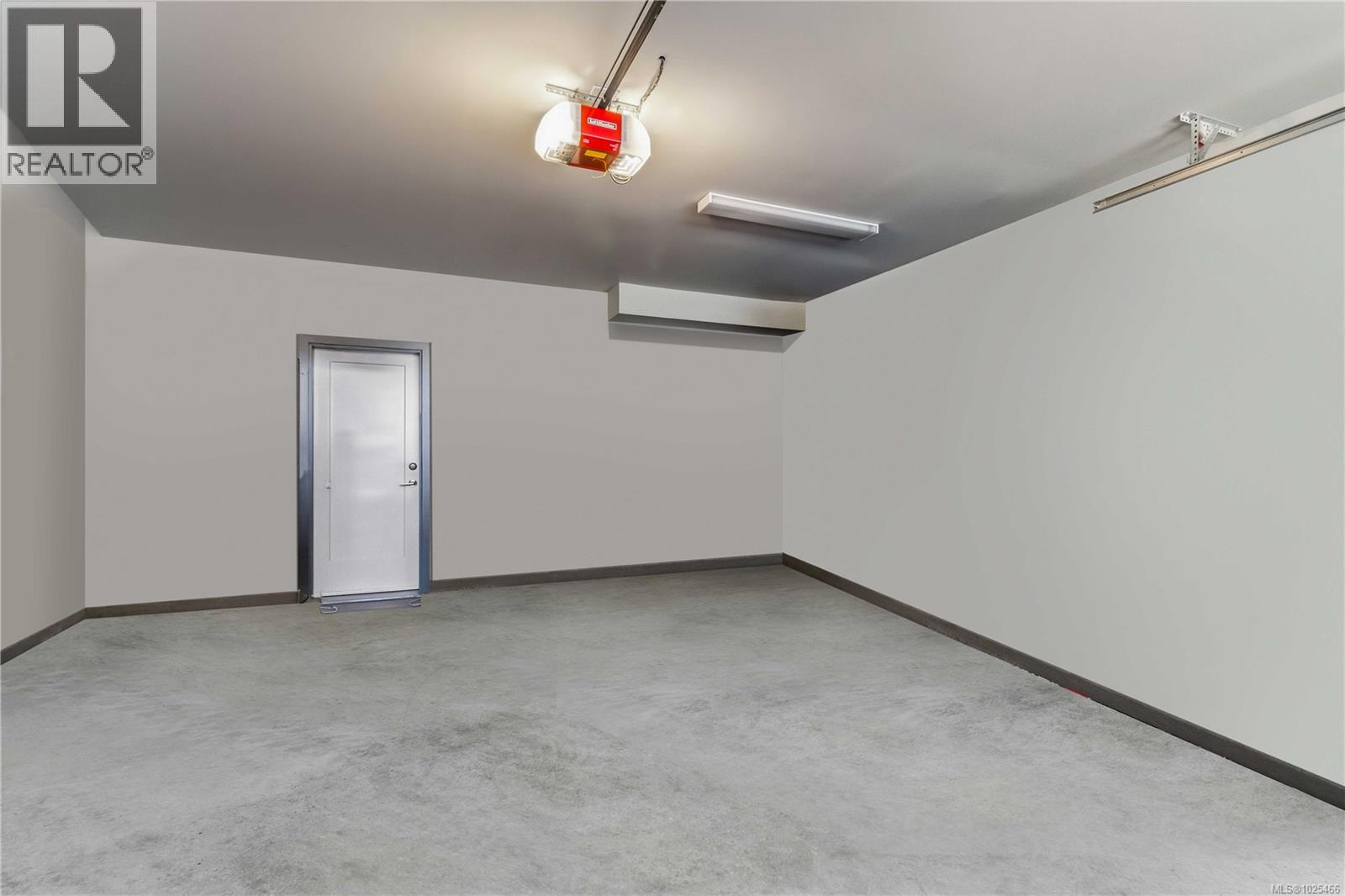 3327 Painter Rd, Colwood