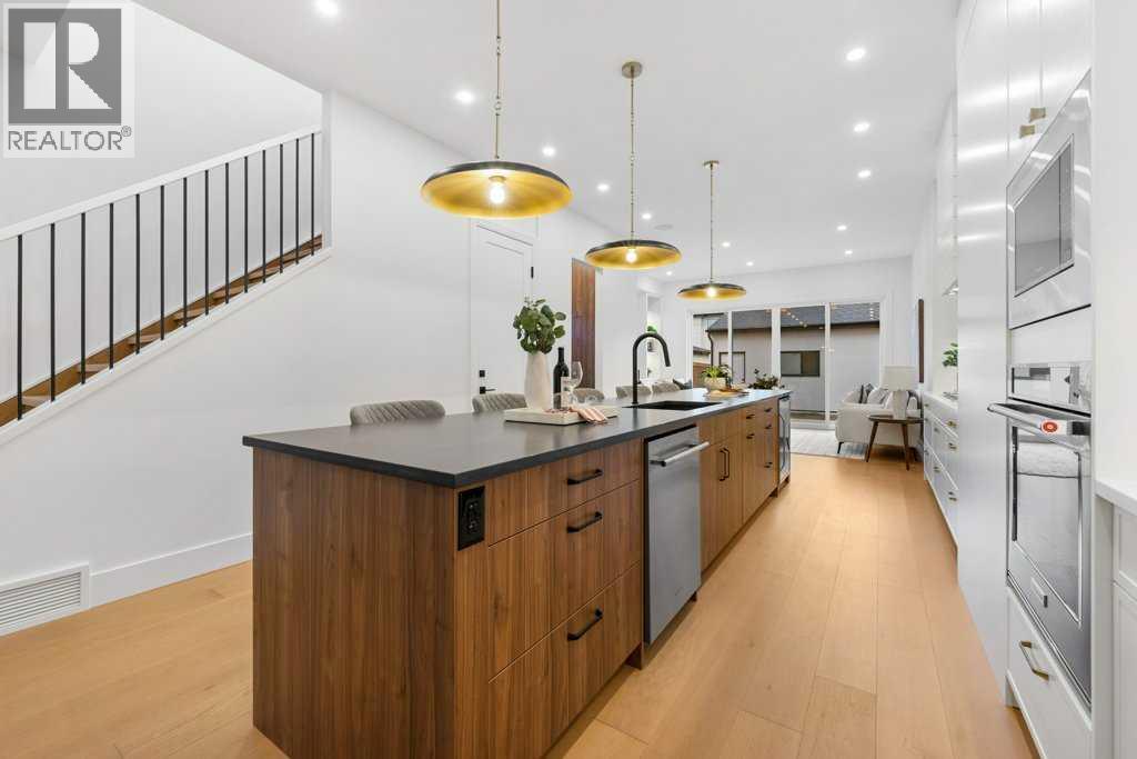 Single Family House for Sale in   Avenue NW Mount Pleasant Calgary 