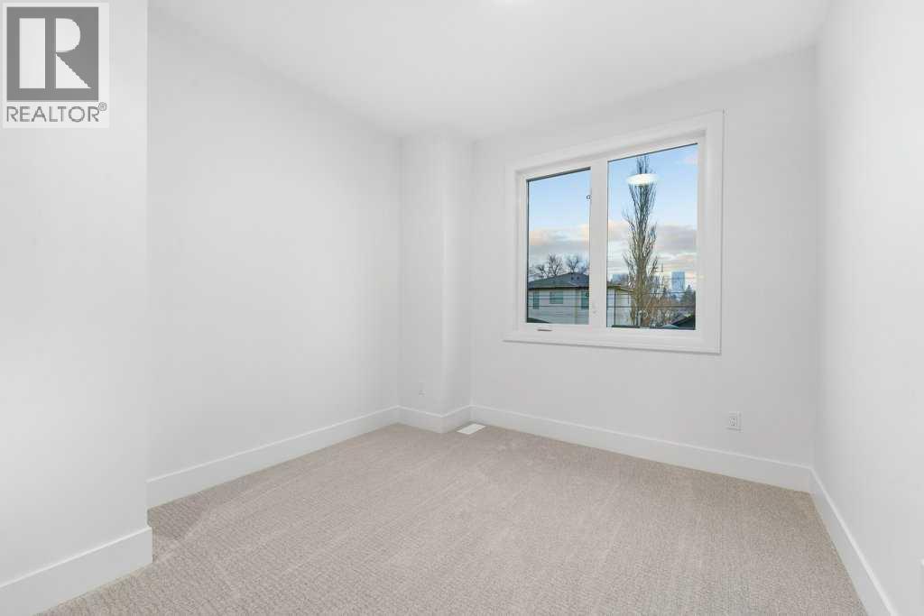 Single Family House for Sale in   Avenue NW Mount Pleasant Calgary 