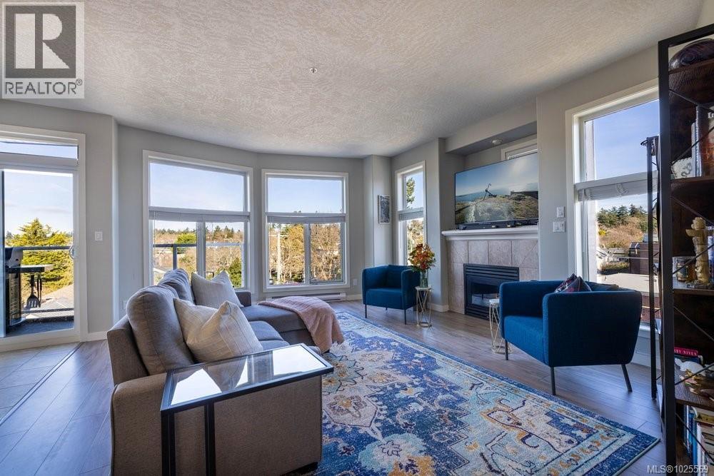 403 1258 Esquimalt Rd