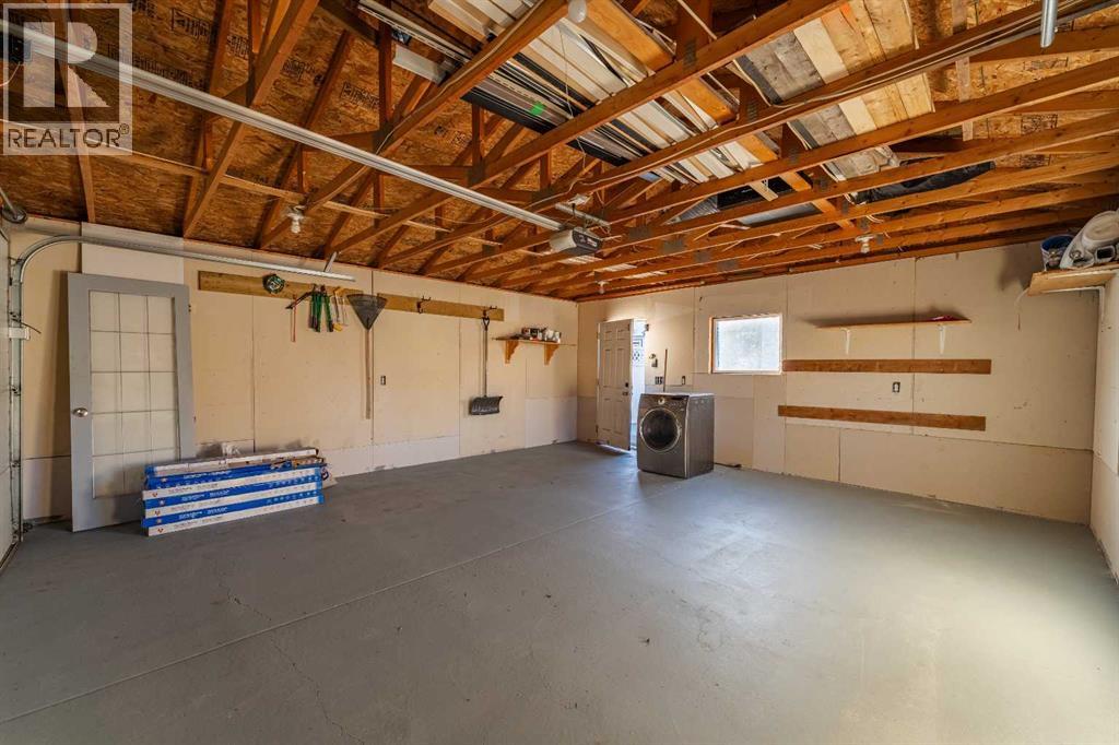 Single Family House Bi-level for Sale in  Erin Meadow Crescent SE Erin Woods Calgary 