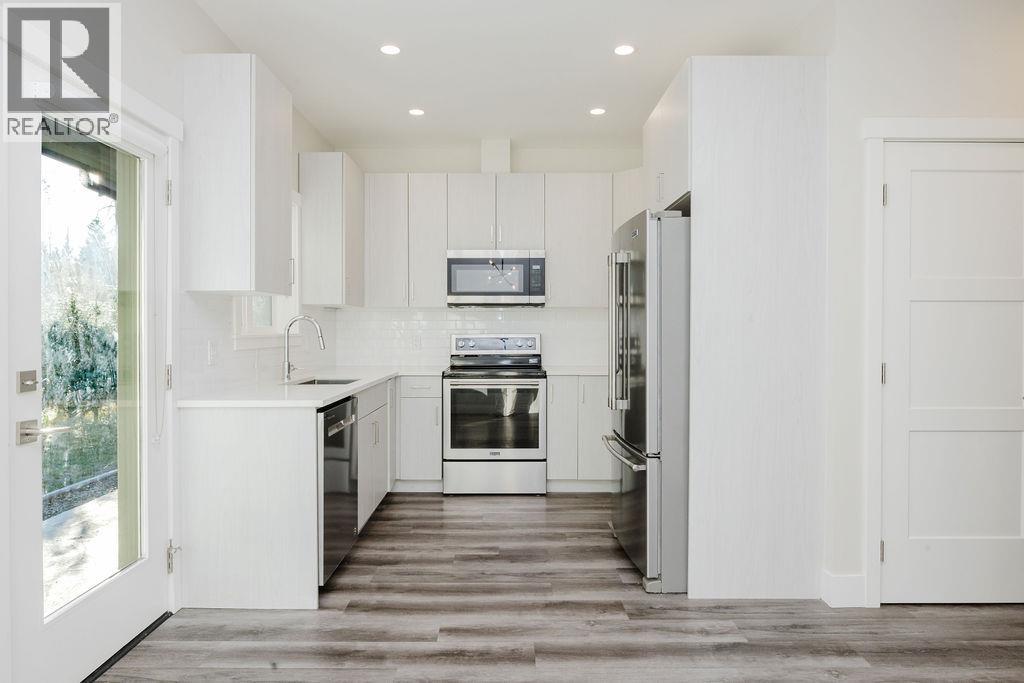 28 950 WOODSWORTH ROAD, Gibsons