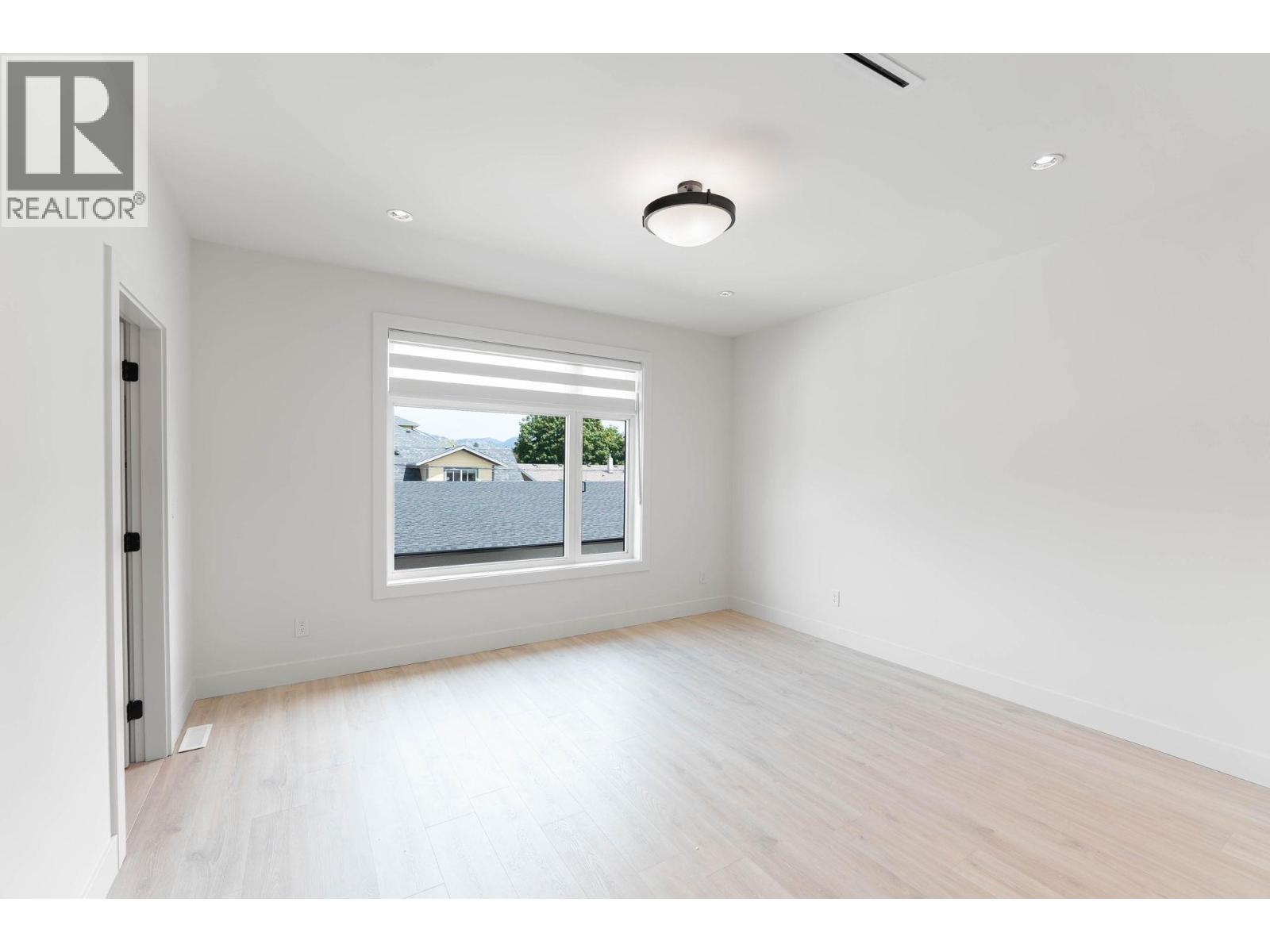 #4 840 Grenfell Avenue Lot# 4 - 11