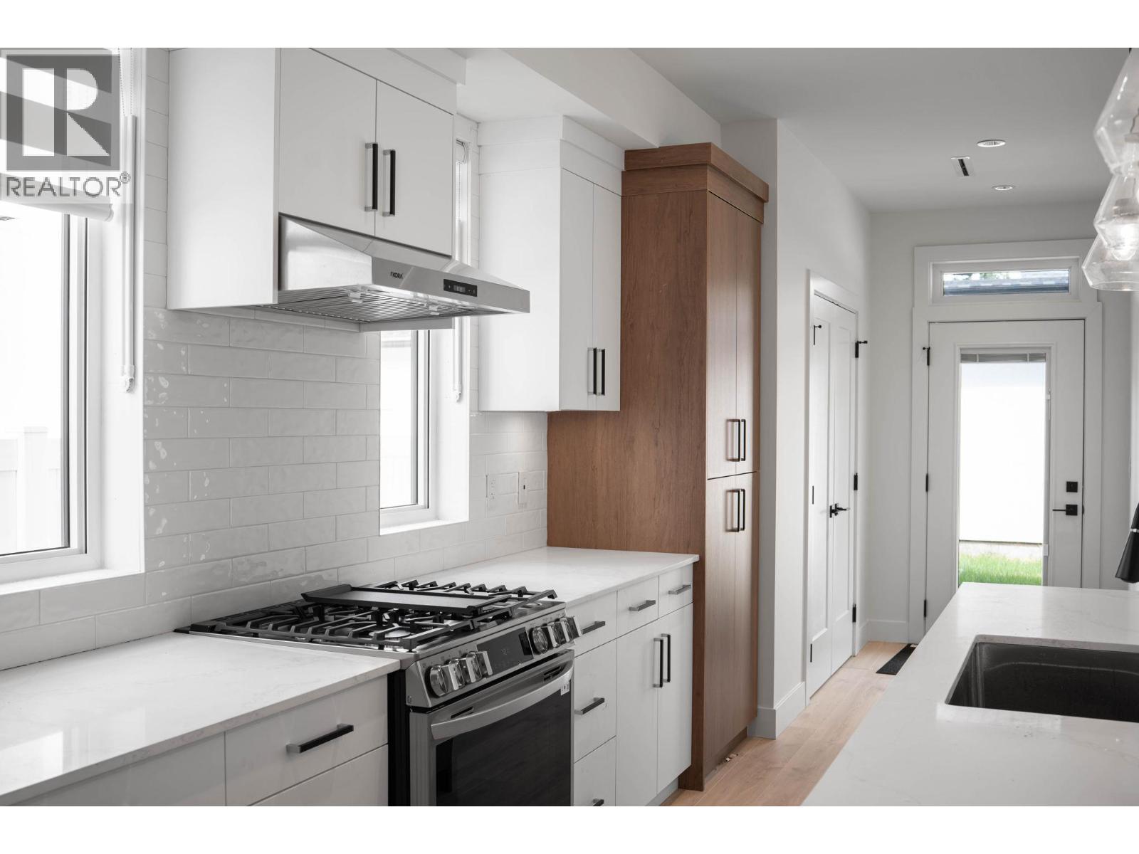 #4 840 Grenfell Avenue Lot# 4 - 3