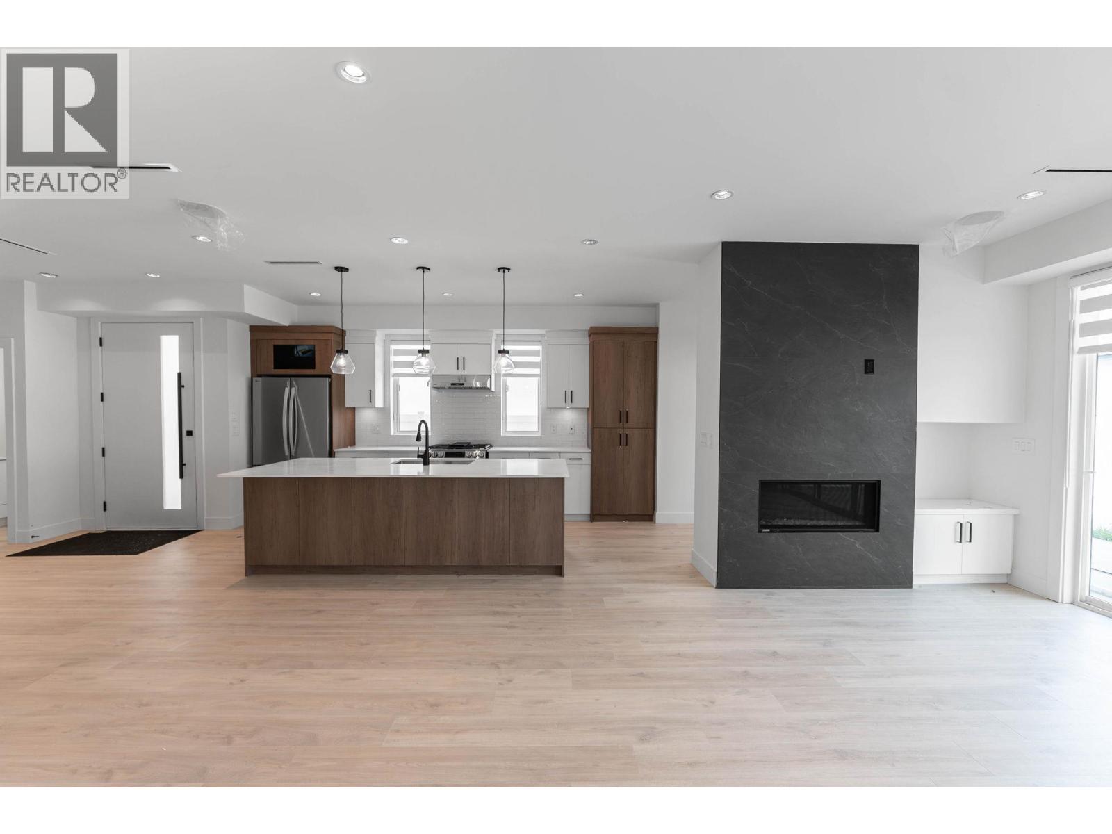 #4 840 Grenfell Avenue Lot# 4 - 2