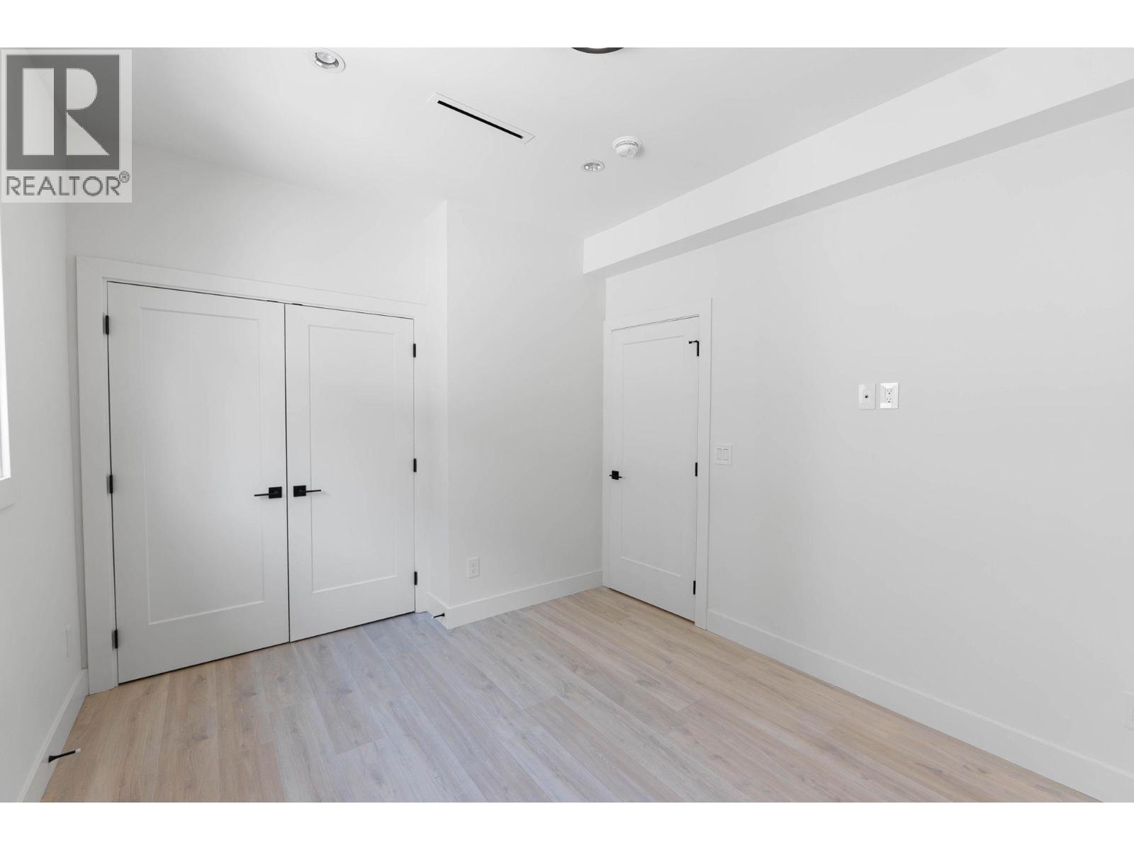 #4 840 Grenfell Avenue Lot# 4 - 7
