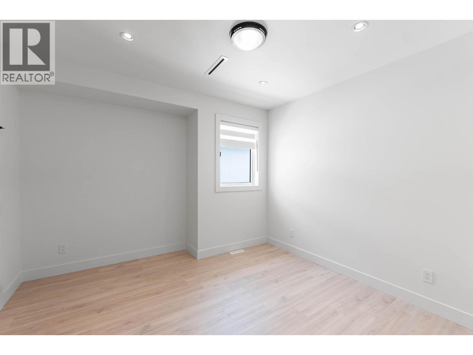 #4 840 Grenfell Avenue Lot# 4 - 9