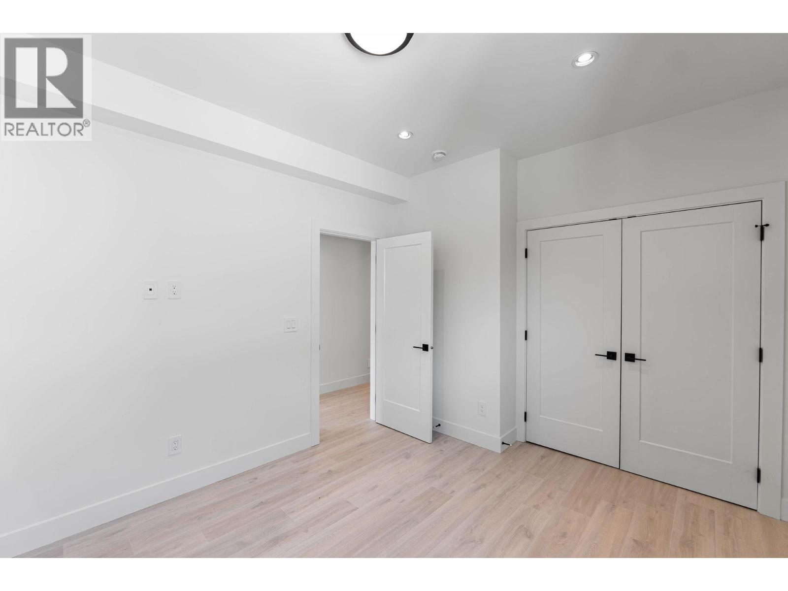 #4 840 Grenfell Avenue Lot# 4 - 10