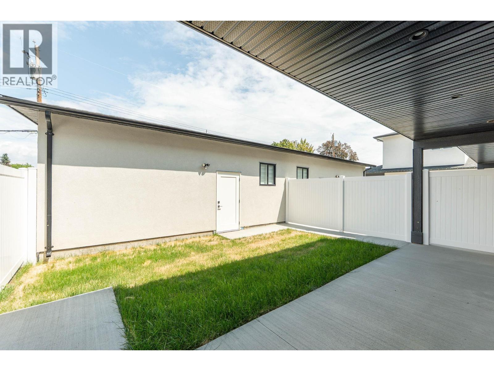 #4 840 Grenfell Avenue Lot# 4 - 18