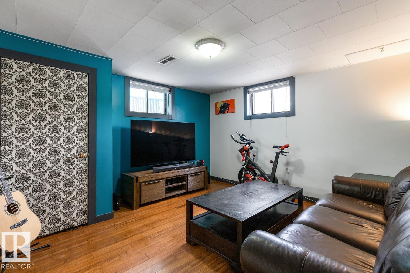 7708 78 AV NW, Edmonton