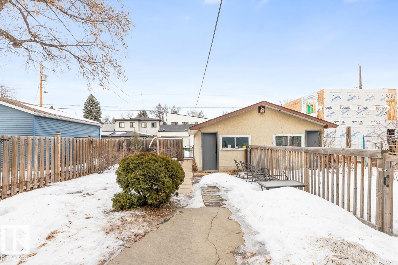 7708 78 AV NW, Edmonton