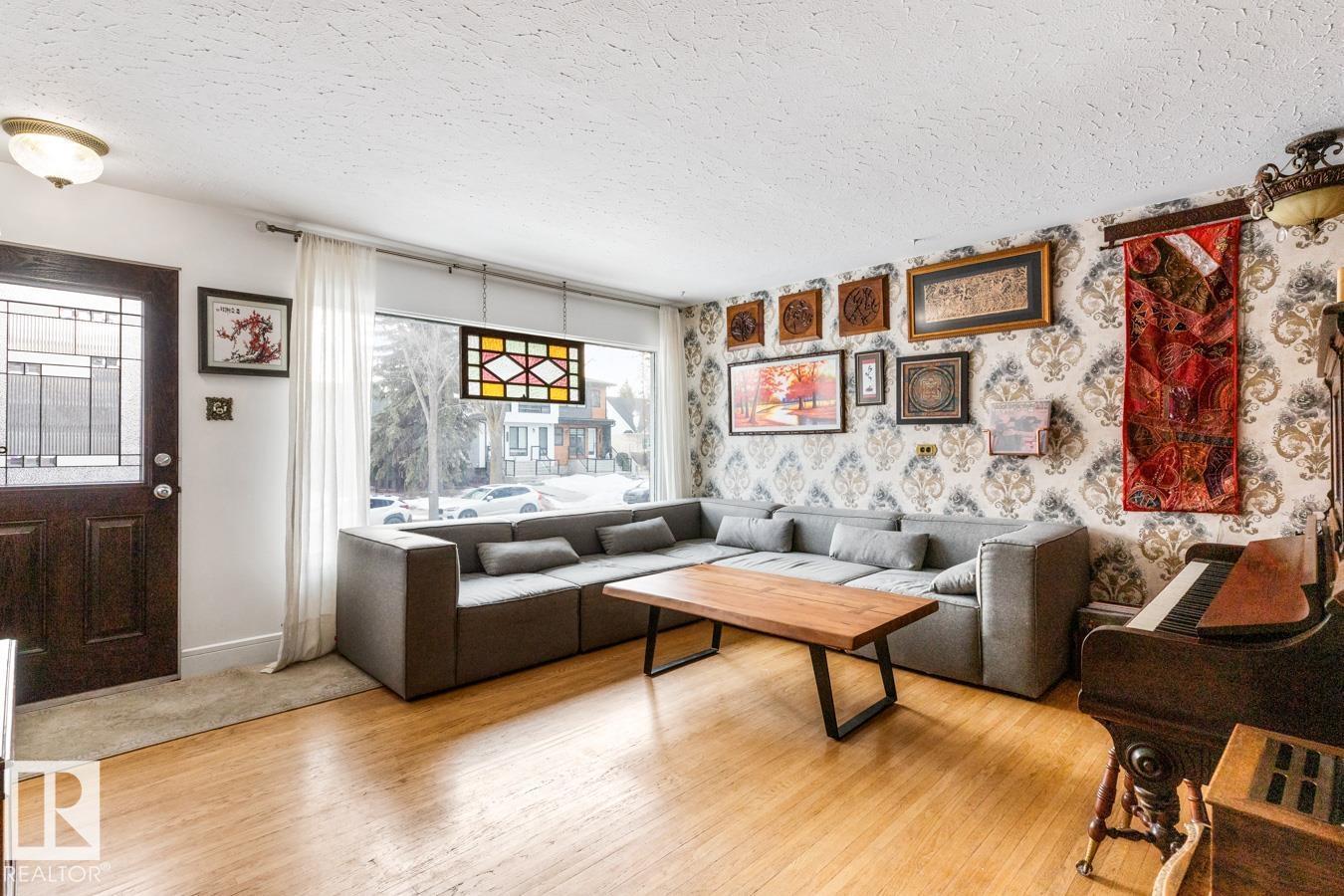 7708 78 AV NW, Edmonton