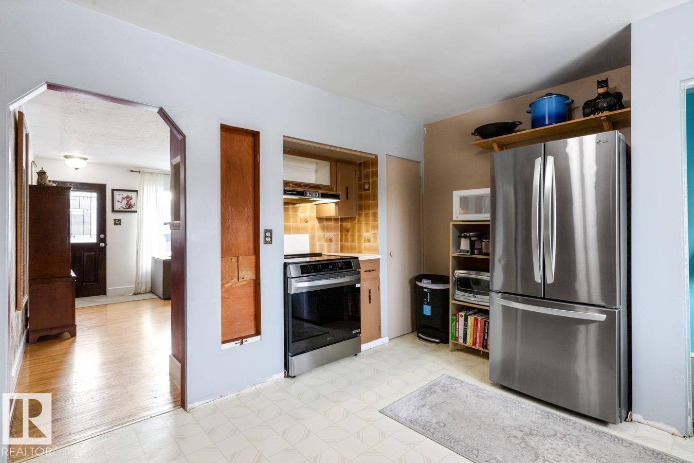 7708 78 AV NW, Edmonton