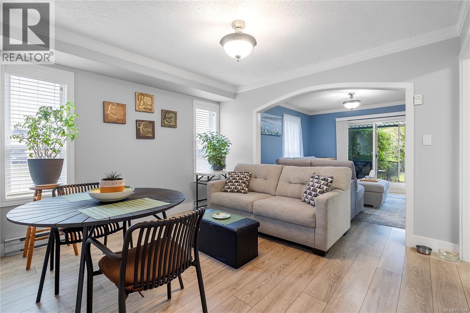 107 Acacia St S, Parksville