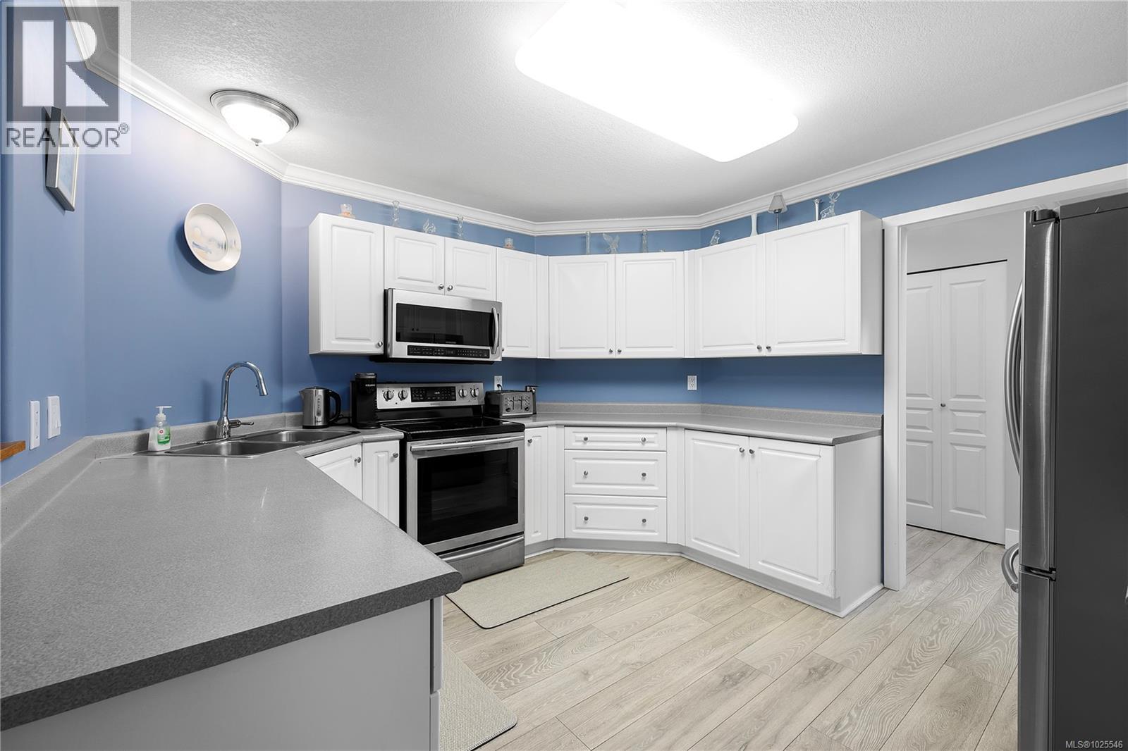 107 Acacia St S, Parksville