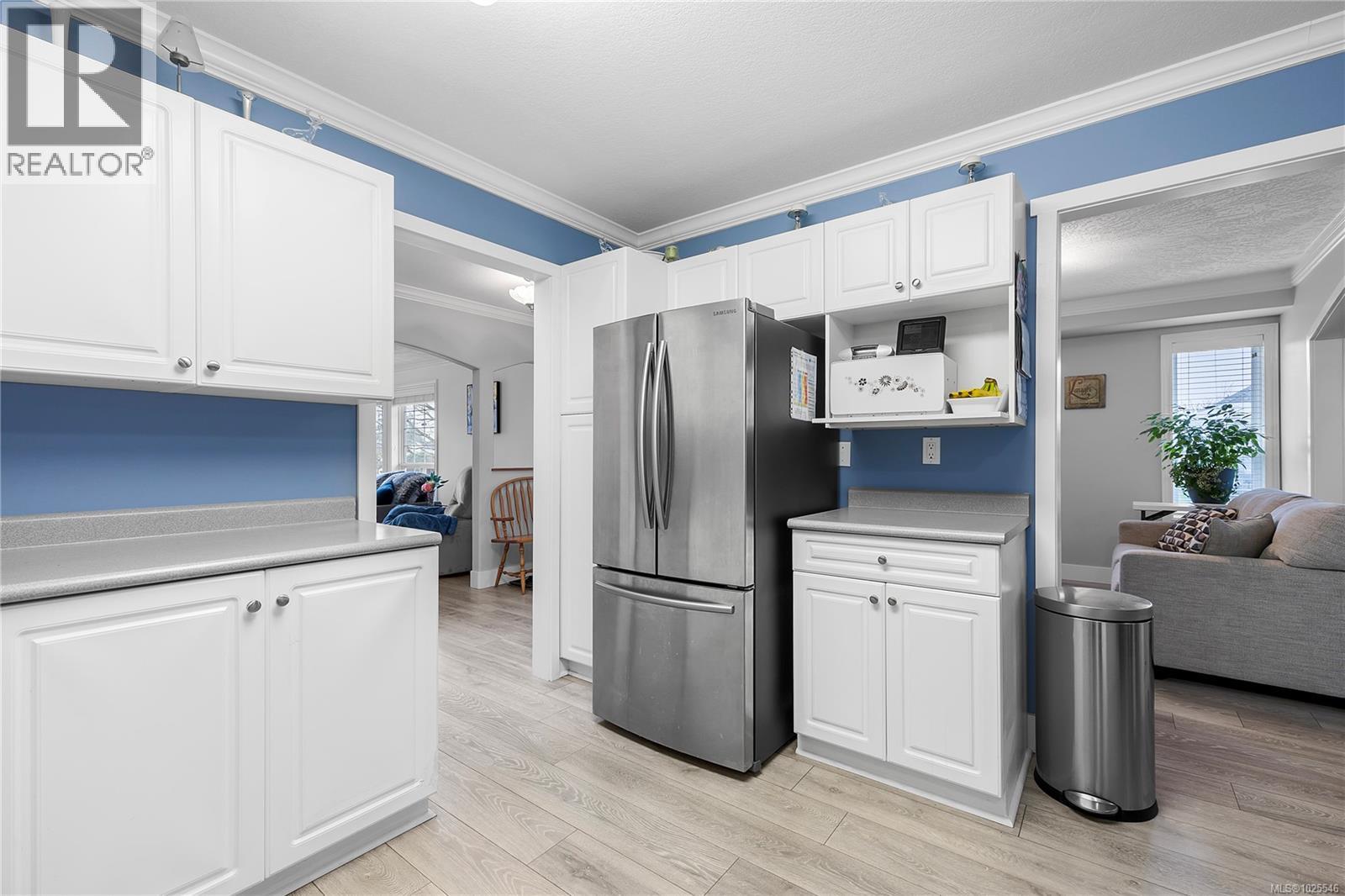 107 Acacia St S, Parksville