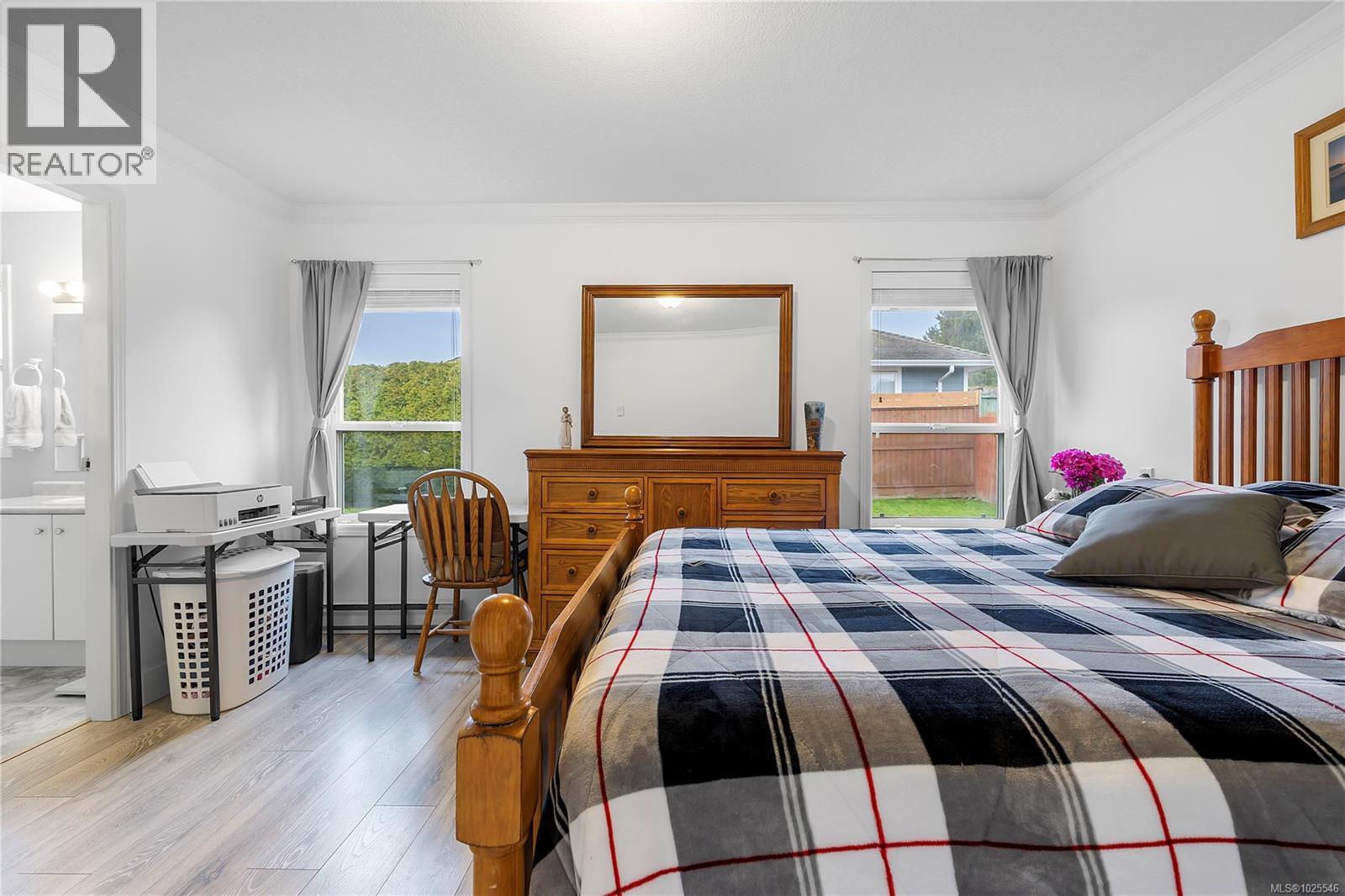 107 Acacia St S, Parksville