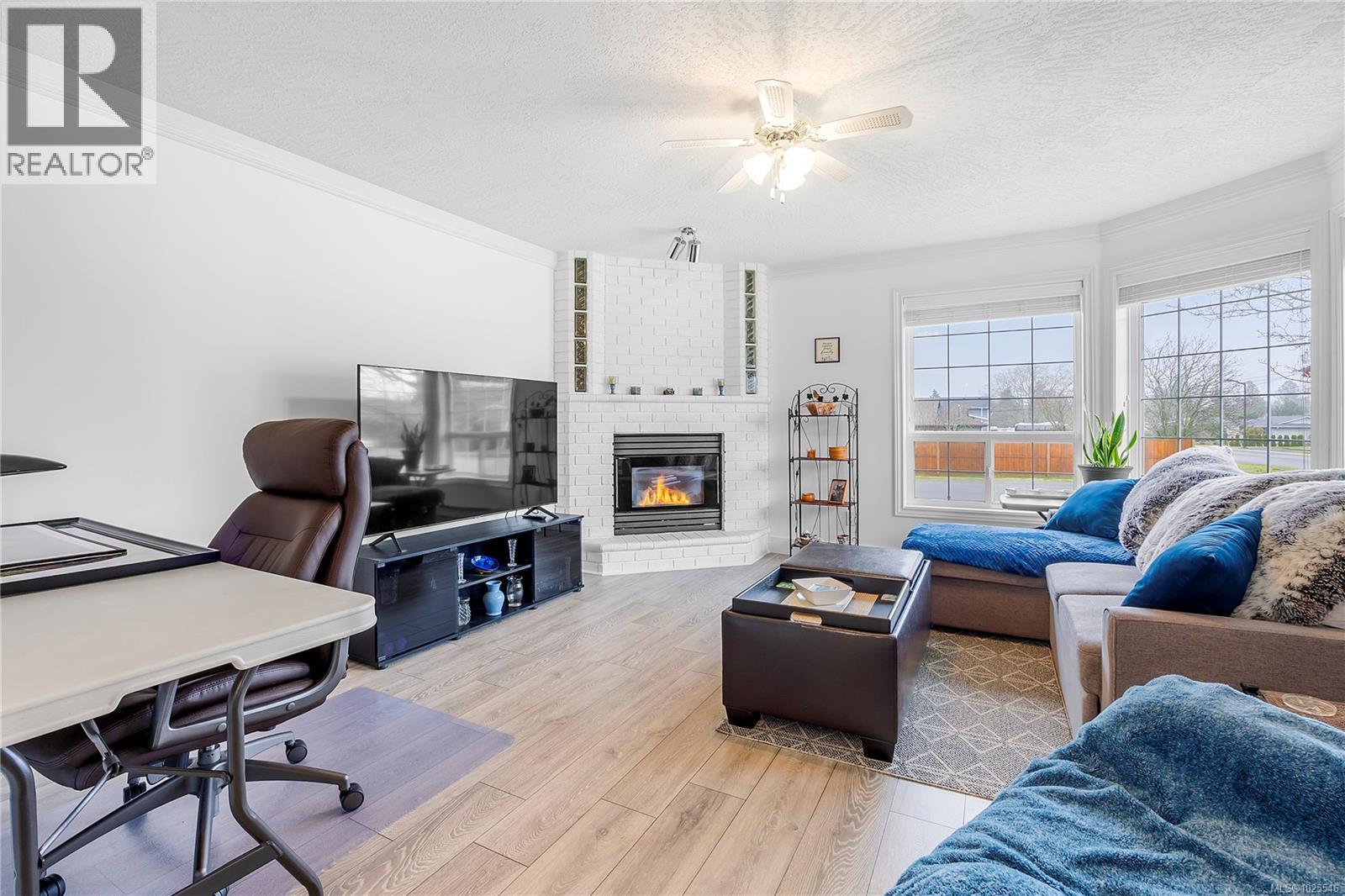 107 Acacia St S, Parksville