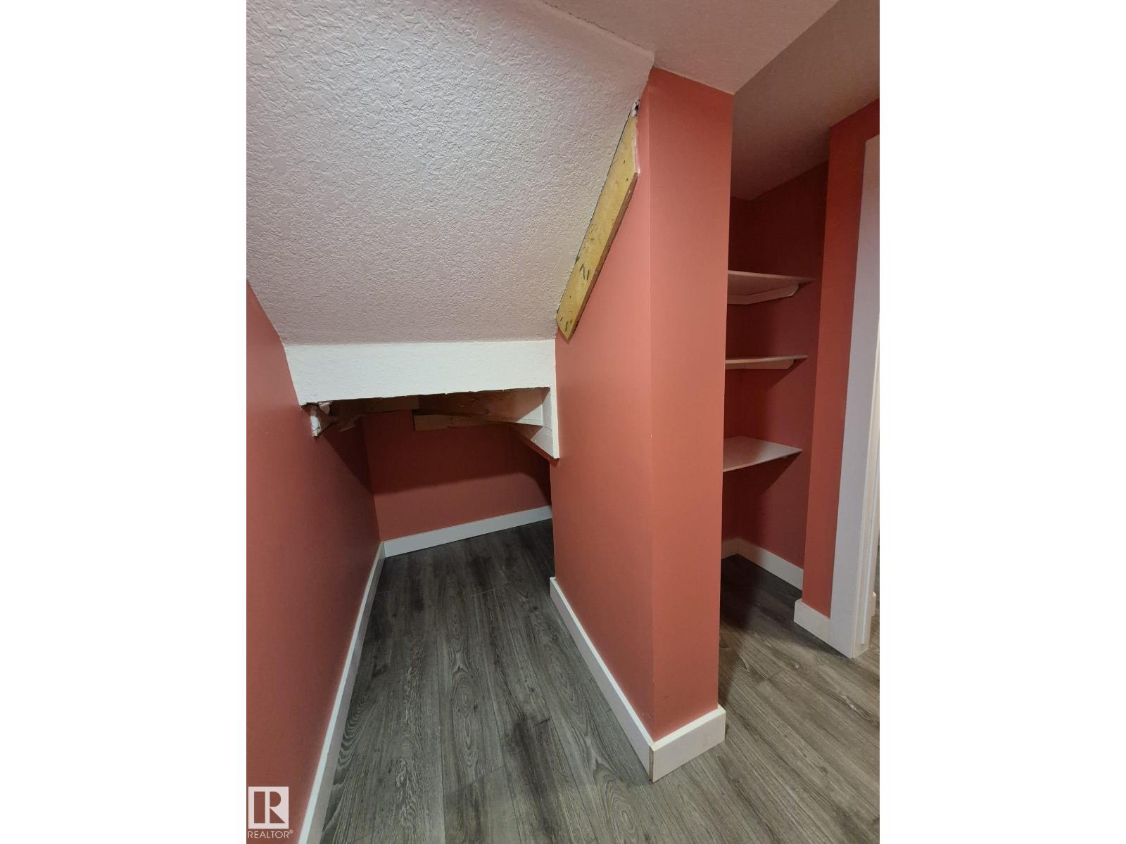 1737 52A ST SW, Edmonton