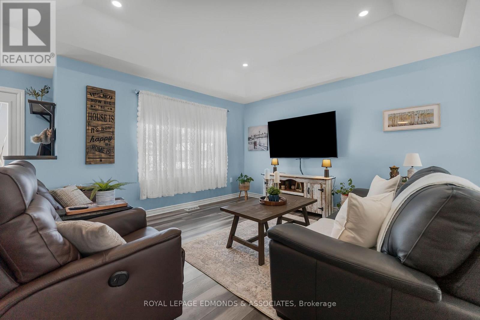 11 TERRANCE DRIVE - Photo 5 of 44, Petawawa, Ontario