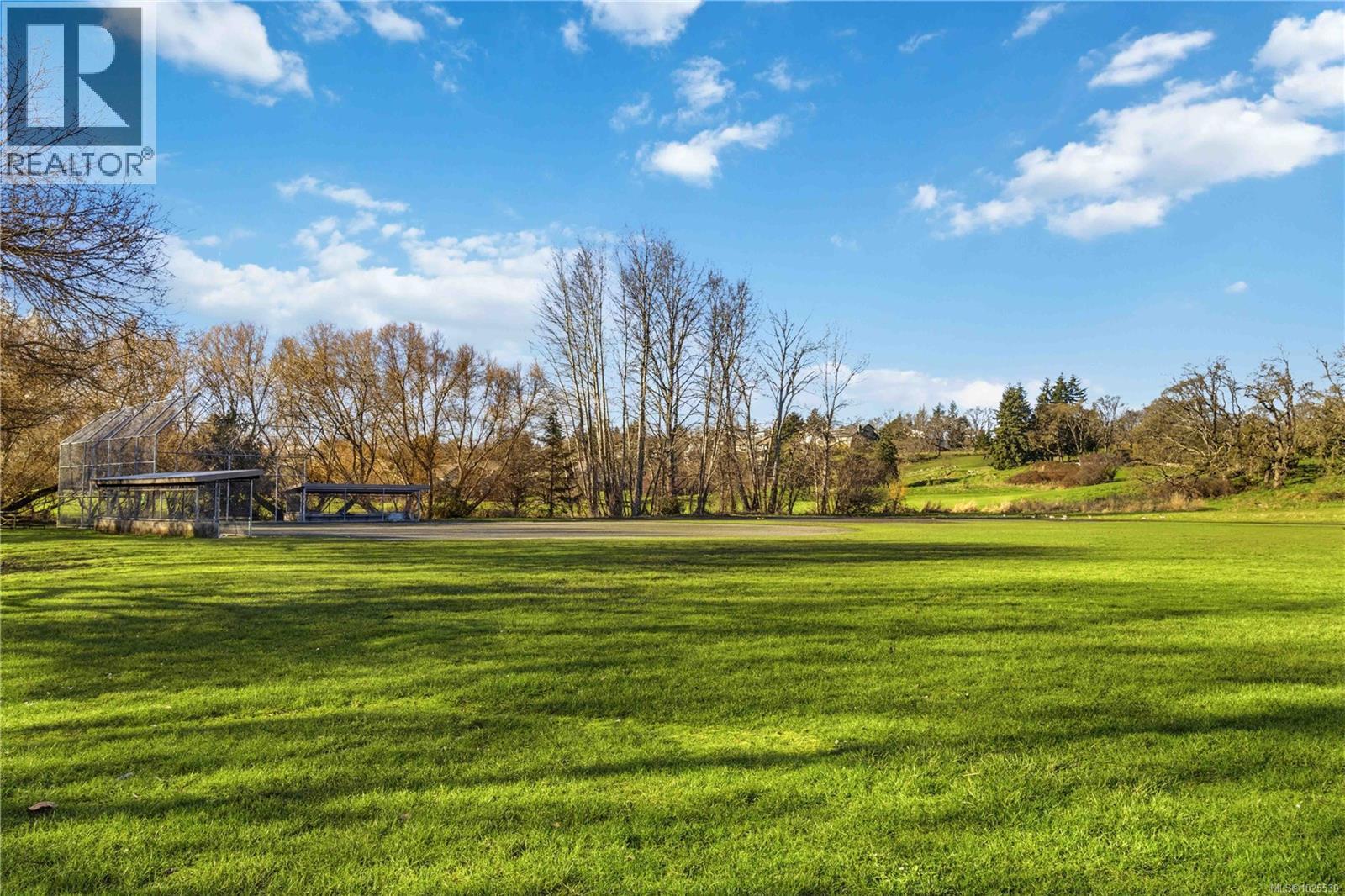 B 3002 Cedar Hill Road, Victoria