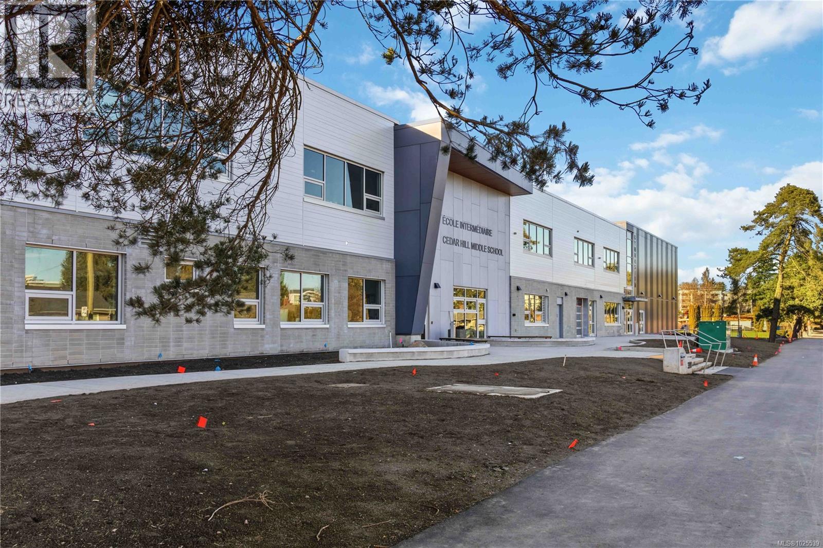 B 3002 Cedar Hill Road, Victoria