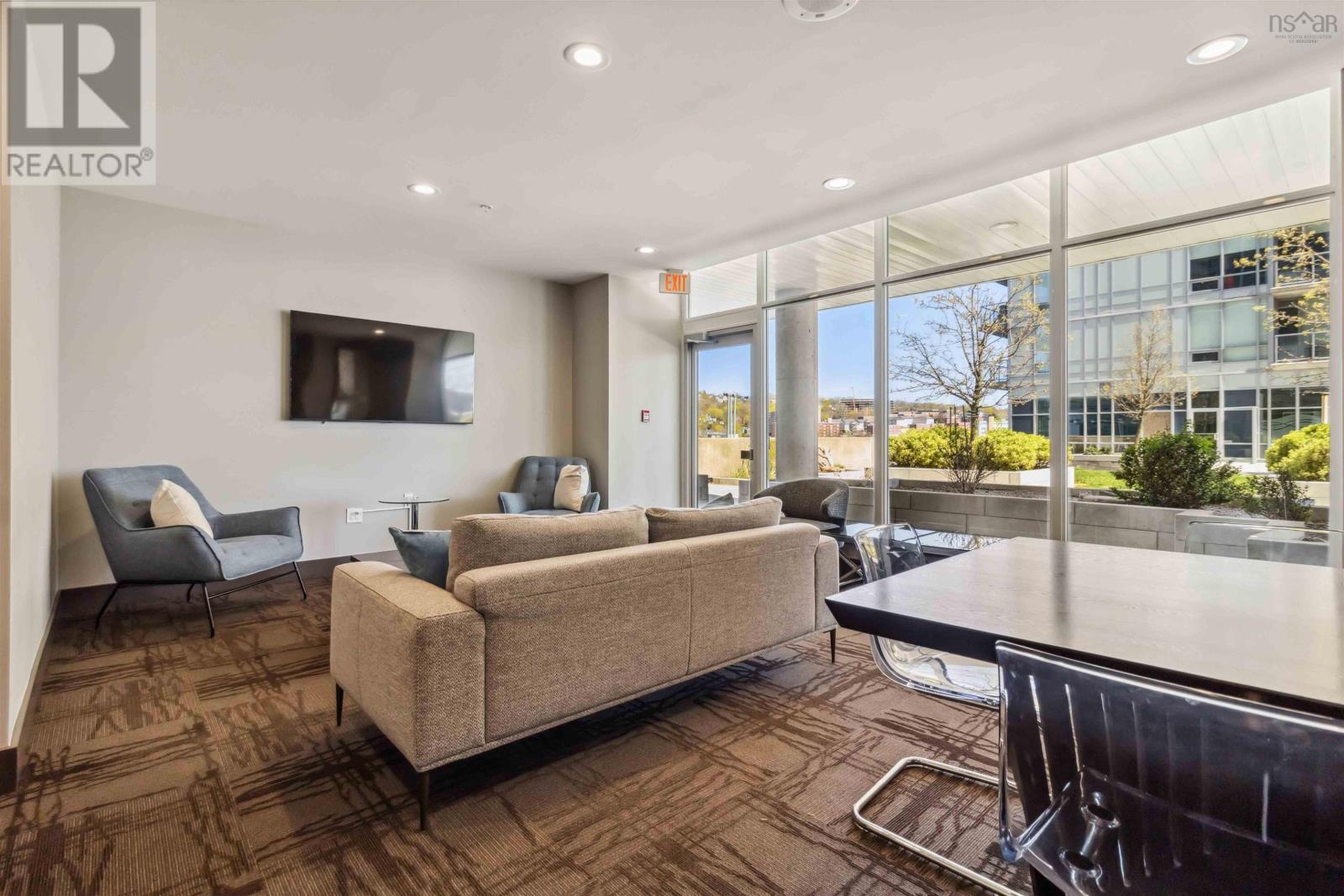 Property 39 of 52 of 502 31 Kings Wharf Place