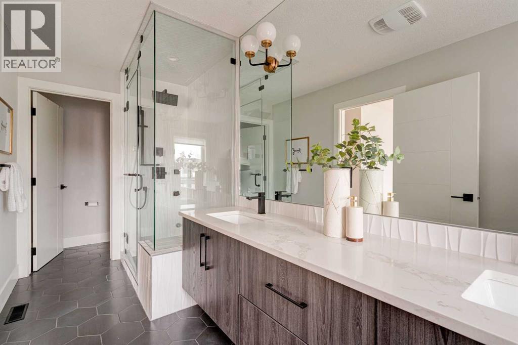 Single Family House for Sale in   Street NW Hillhurst Calgary 