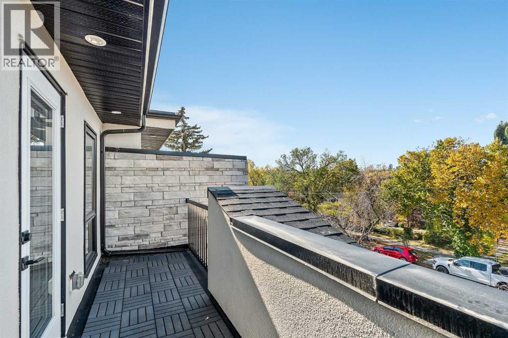 Single Family House for Sale in   Street NW Hillhurst Calgary 