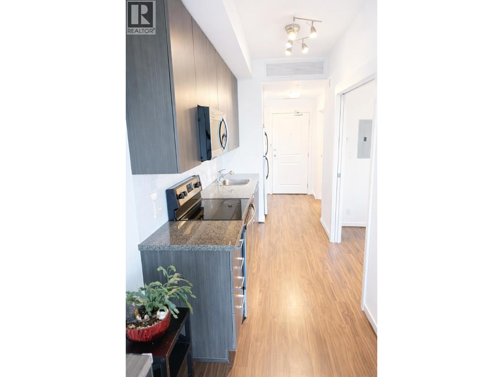 #751-4099 STOLBERG Street, Richmond