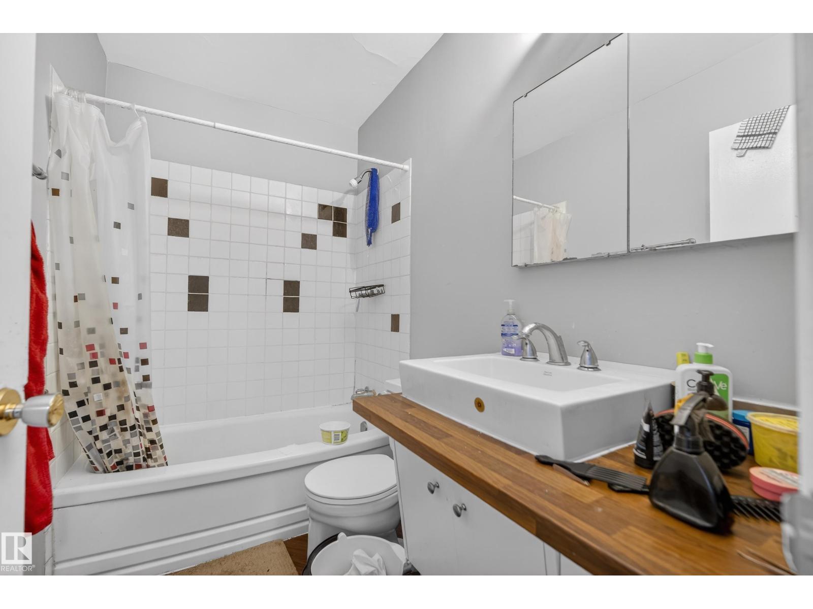 #27 10640 108 ST NW, Edmonton