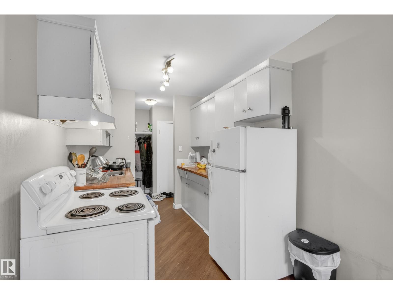 #27 10640 108 ST NW, Edmonton