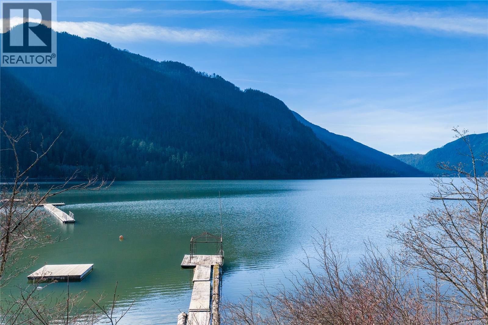 1270 Chalet Rd, Qualicum Beach