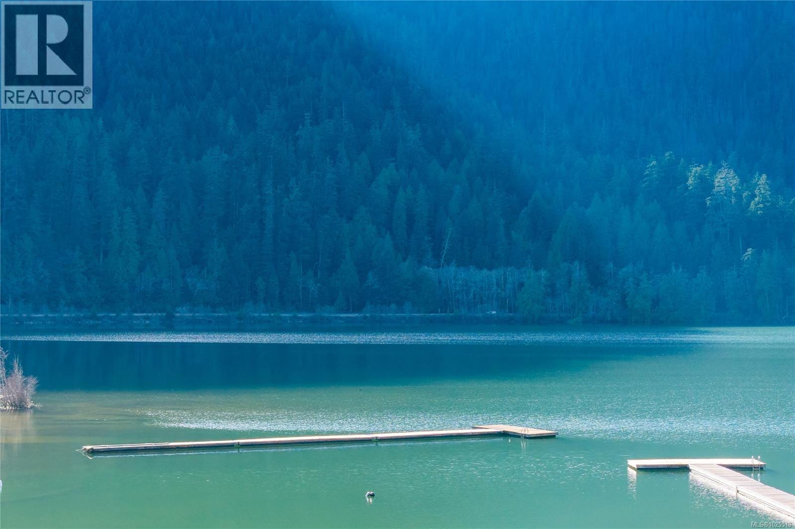 1270 Chalet Rd, Qualicum Beach