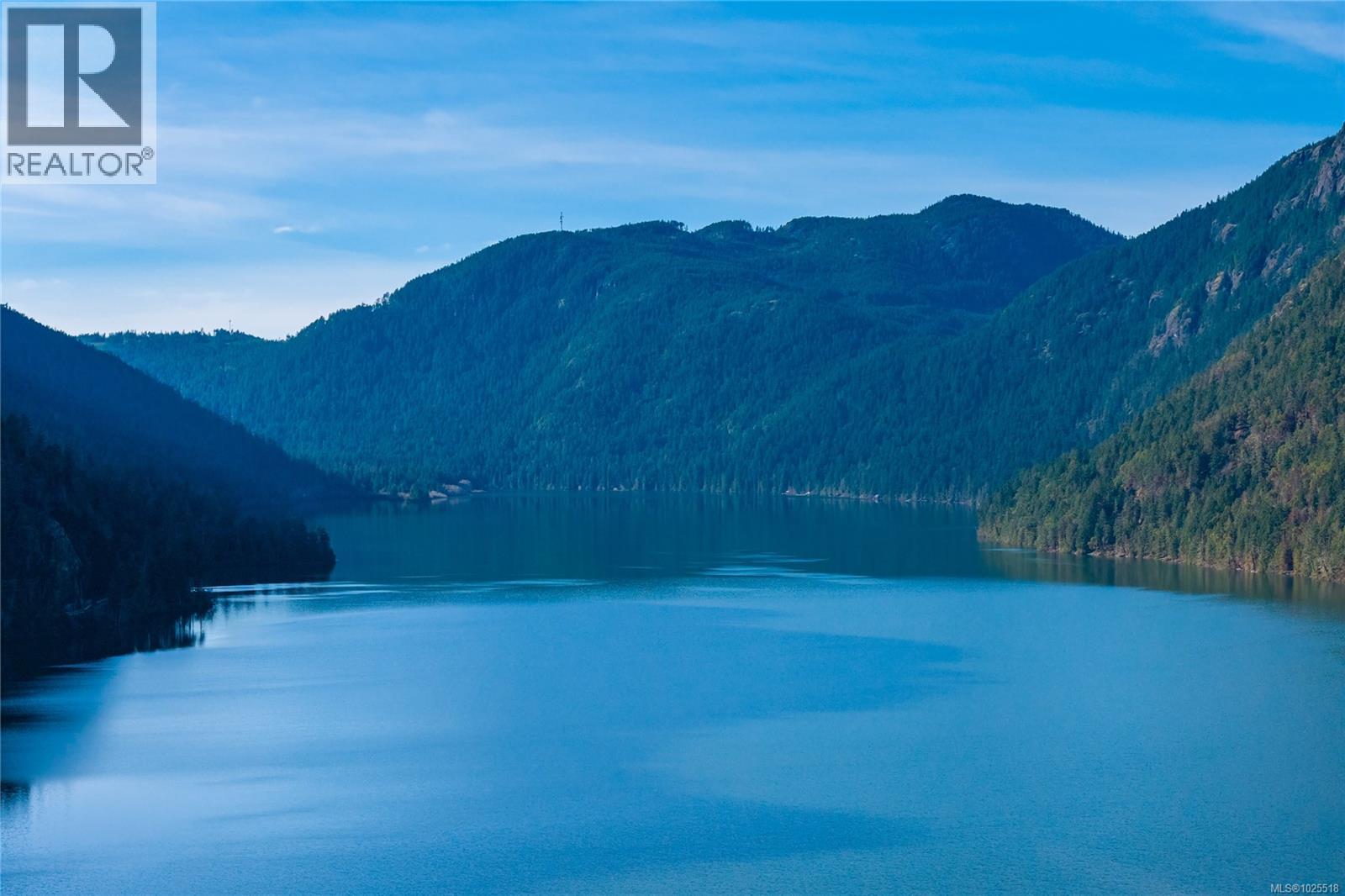 1270 Chalet Rd, Qualicum Beach