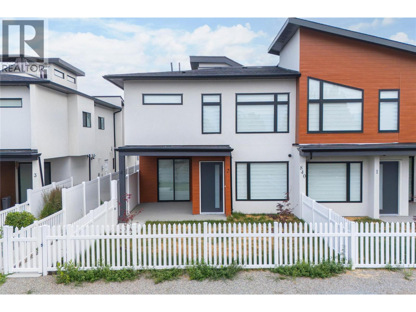#2 840 Grenfell Ave Avenue - 1