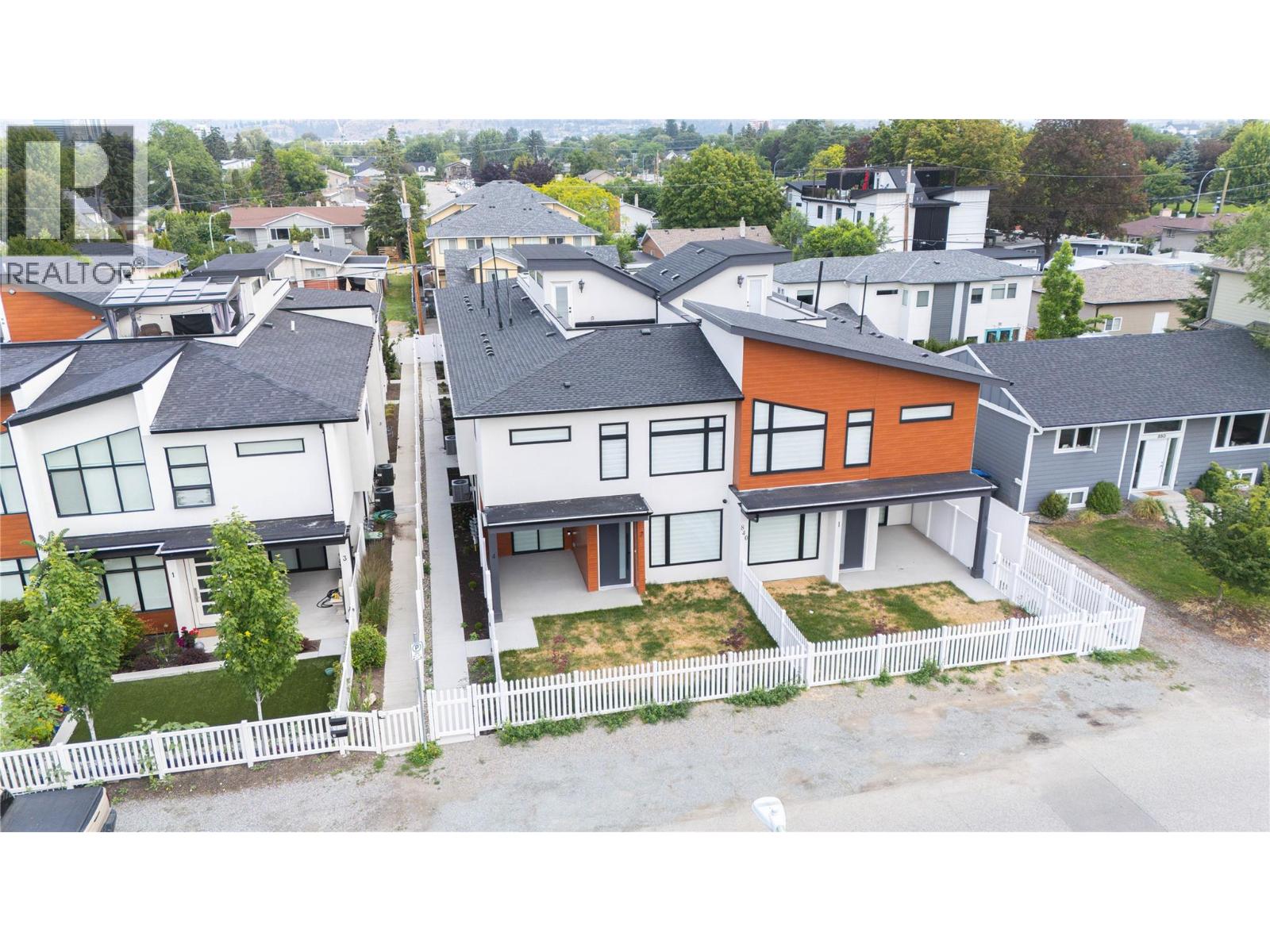 #2 840 Grenfell Ave Avenue - 2