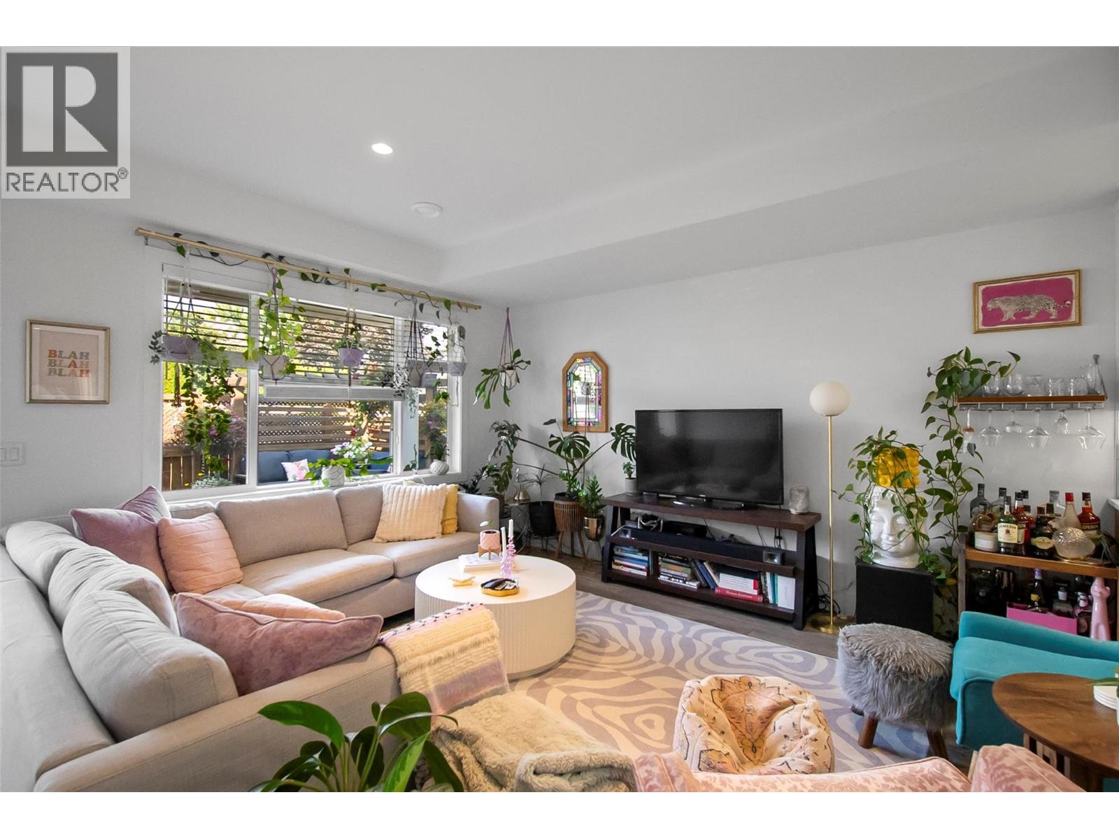  727 Cadder Avenue, Kelowna