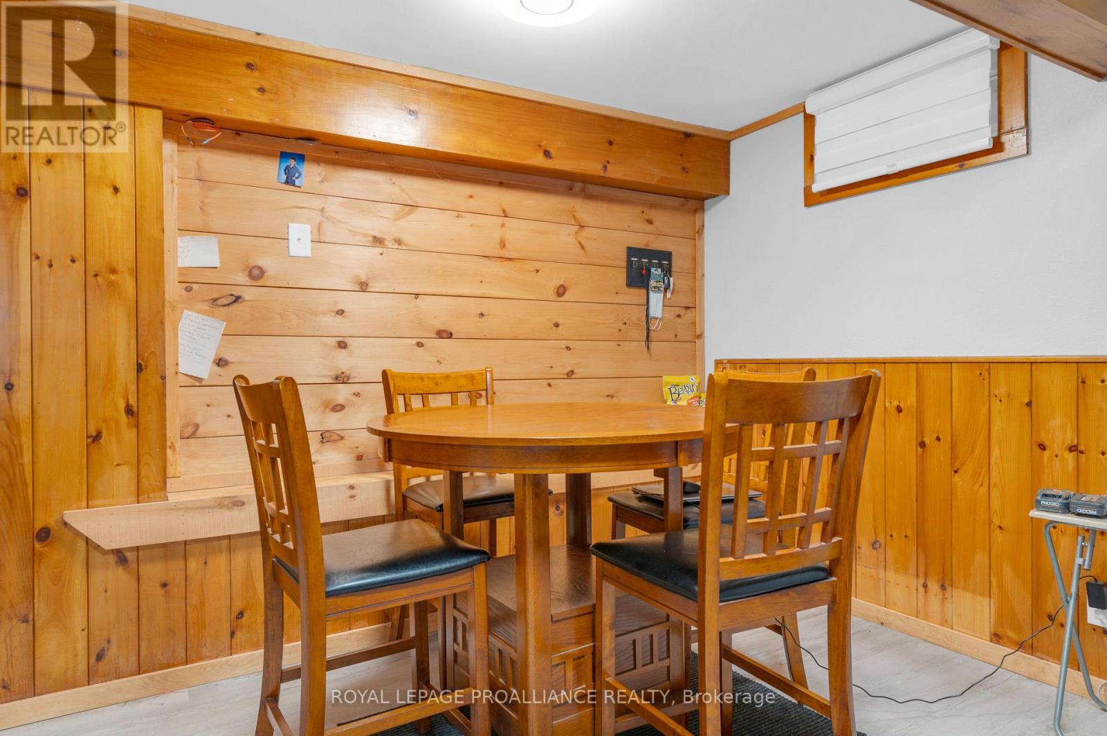 138 HOLLISTER ROAD - 20