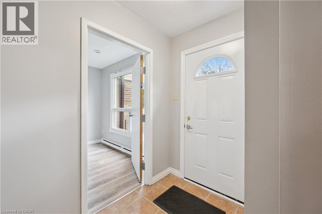 455 ALBERT Street Unit# 2 - Photo 3 of 40, Waterloo, Ontario