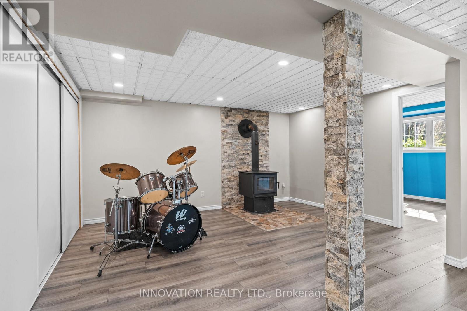 845 PINERY ROAD - 22