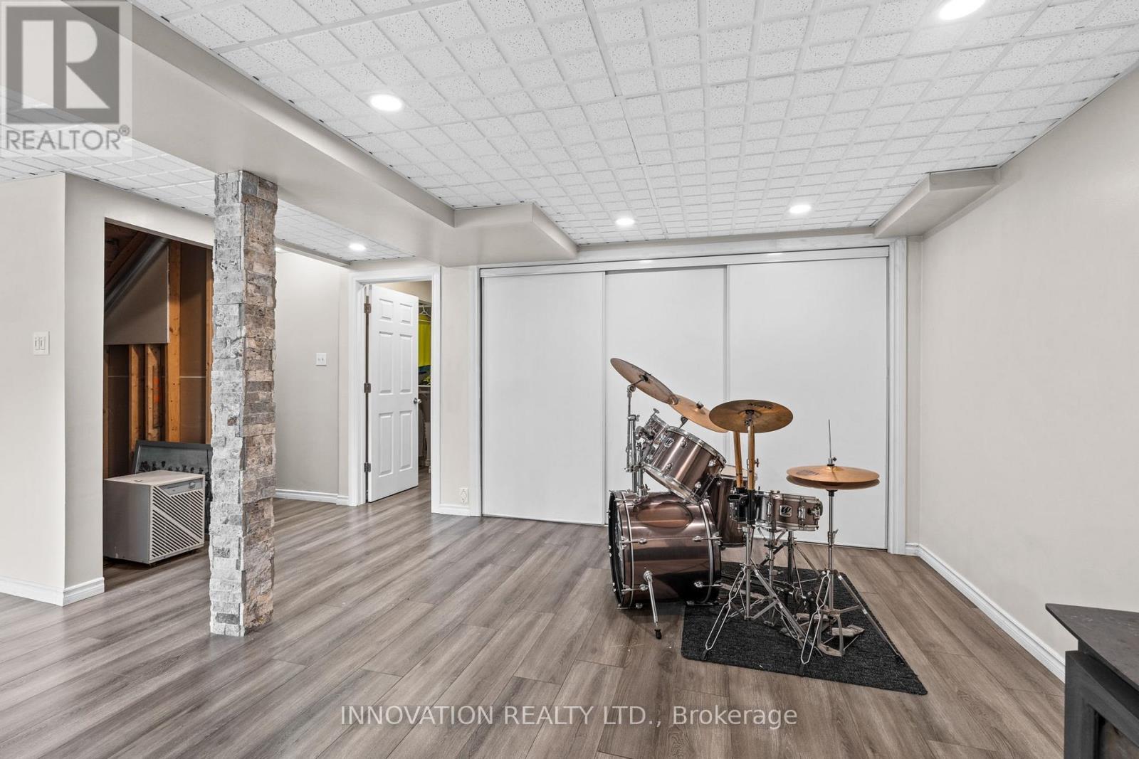 845 PINERY ROAD - 23