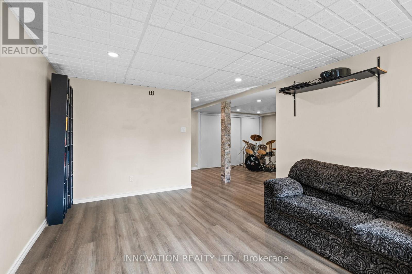 845 PINERY ROAD - 25