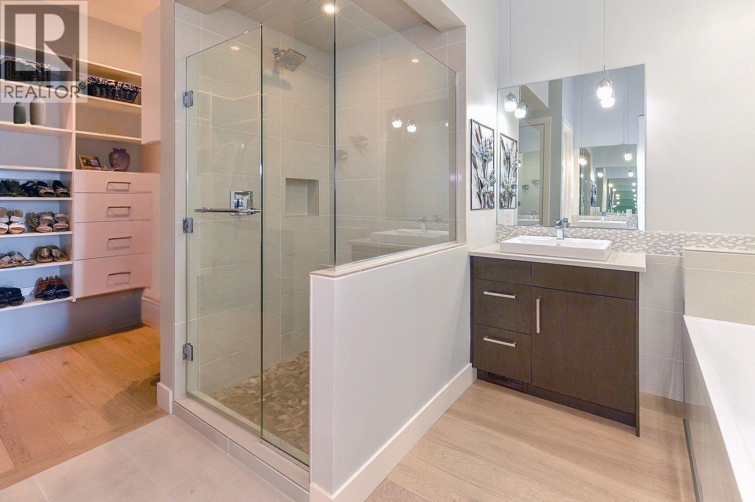 1 6267 Sundstrom Court, Peachland