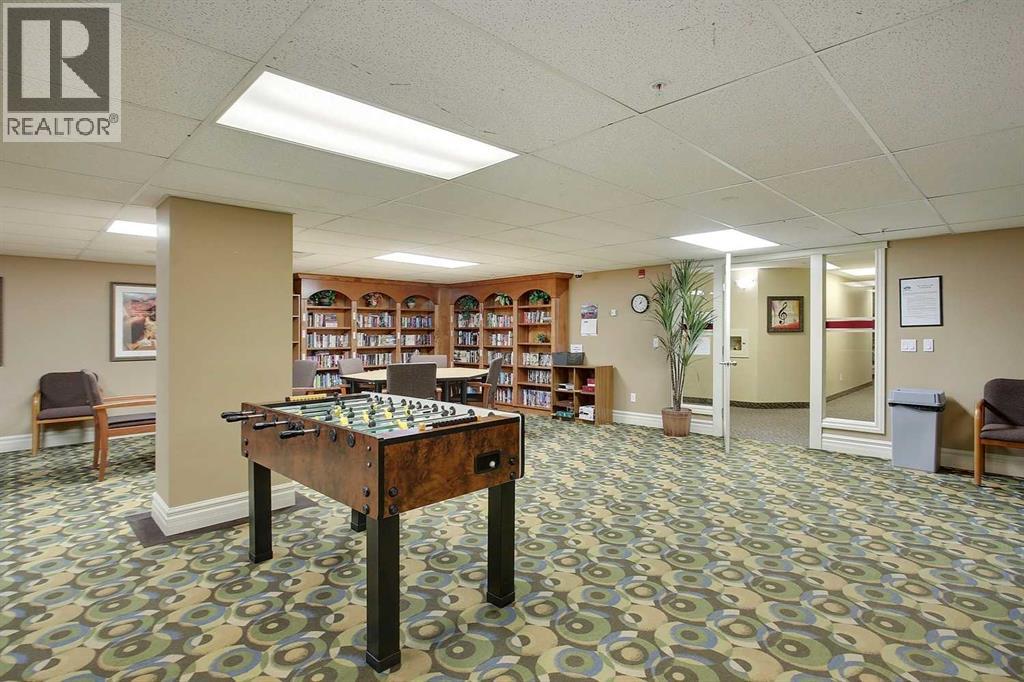 Single Family House for Sale in   Rocky Vista Park NW Rocky Ridge Calgary 