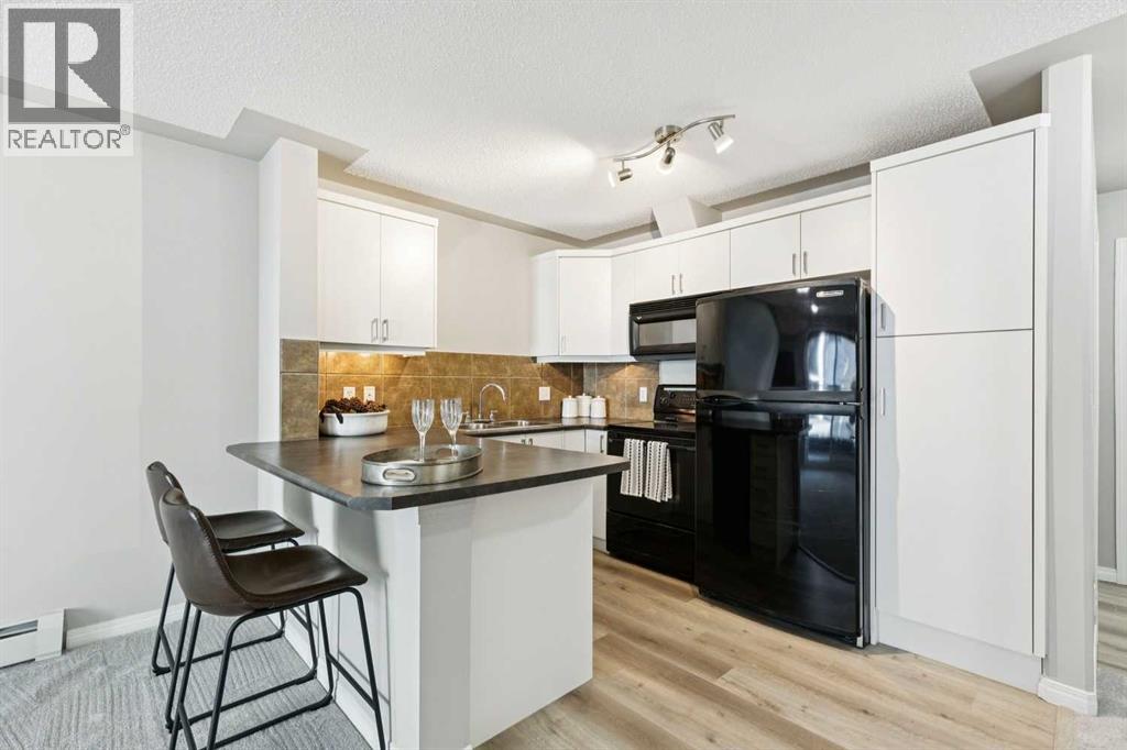 Single Family House for Sale in   Rocky Vista Park NW Rocky Ridge Calgary 