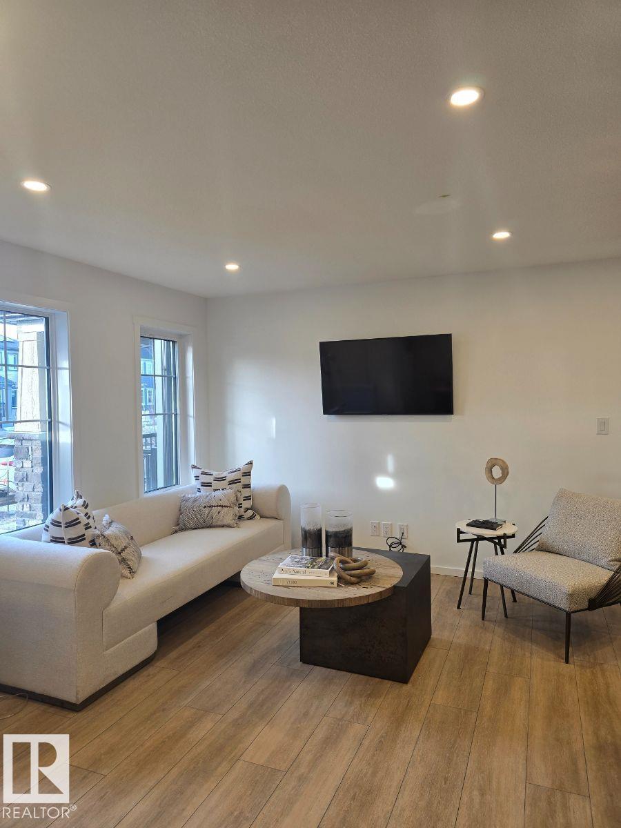 1045 Hearthstone BV, Sherwood Park